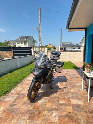 QJ Motor SRT 500 35KW Moto Aventura