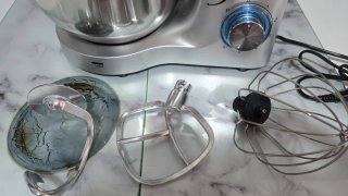 Amasadora Ufesa Elite Plata