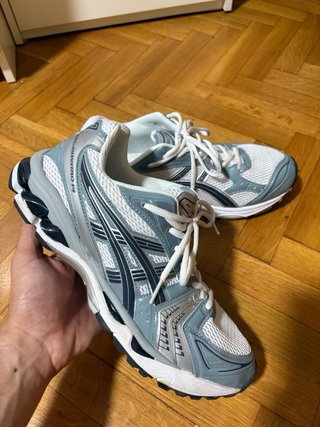 Asics Gel Kayano 14 Plata/Blanco Talla 42