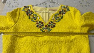 Vestido amarillo Tintoreto con pedrería