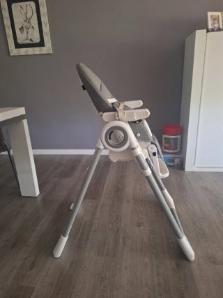 Trona evolutiva plegable gris