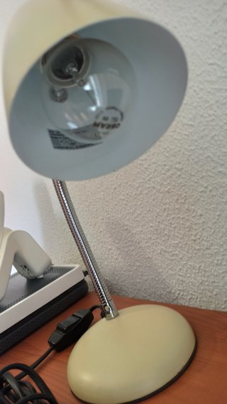 Lámpara flexo beige vintage metal