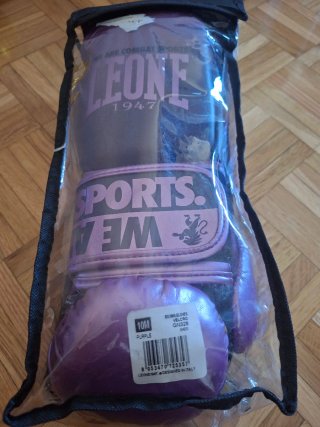 Guantes Leone Morados 1947