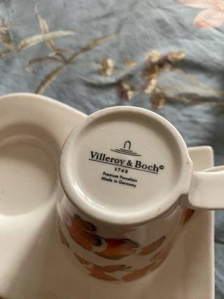 Taza Villeroy & Boch con plato y cuchara