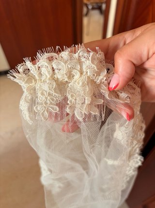 Traje de Novia + Velo + Peineta + Broche + Cancan