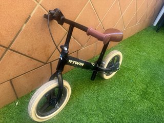 Bicicleta de aprendizaje Btwin senza pedali