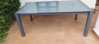 Mesa extensible aluminio gris exterior enCantabria
