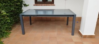 Mesa extensible aluminio gris exterior enCantabria