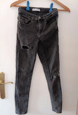 Zara Jeans Gris Rotos Talla XS/34