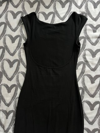 Vestido negro ajustado