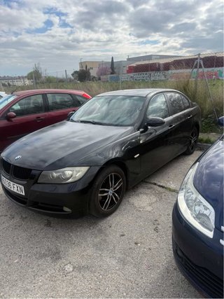 BMW e90 318D 143cv