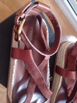 Sandalias Uterqüe Piel Marrón y ante