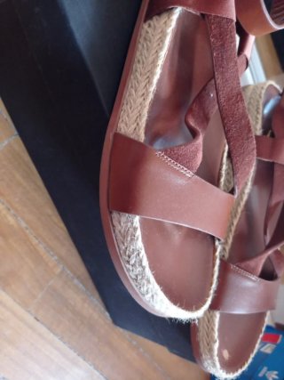 Sandalias Uterqüe Piel Marrón y ante