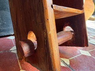 Antiguo portarrollos de madera