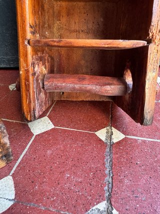 Antiguo portarrollos de madera