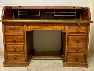 Scrivania vintage ‘900 con serranda in legno