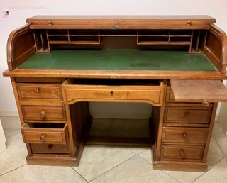 Scrivania vintage ‘900 con serranda in legno