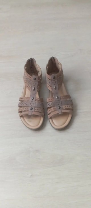 Sandalias planas beige/marrón Talla 42
