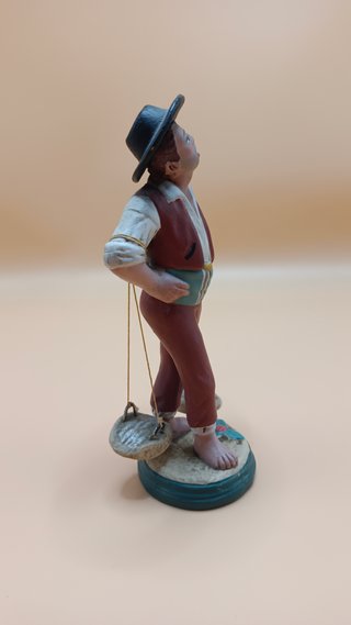 Figura terracota cenachero malagueño artesanal