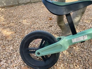 Bicicleta de equilibrio Jollito verde menta