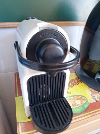 Cafetera Nespresso Krups Blanca