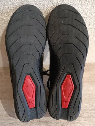 Zapatillas Puma Ferrari Negras y Rojas