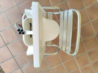 Trona Antilop Ikea bebé con bandeja y cinturón