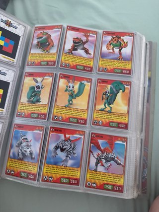 Álbum Invizimals Desafíos Ocultos Panini