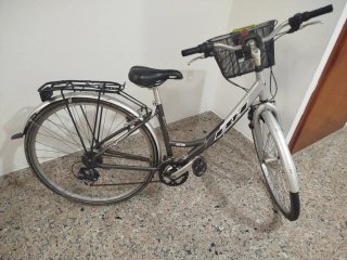 Bicicleta BH Dama con Cesta
