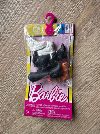 NUEVO - Conjunto de zapatos Barbie