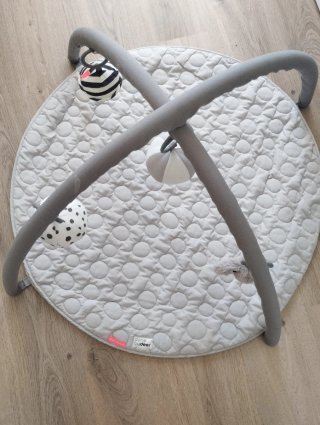 Gimnasio Bebé Done by Deer Gris