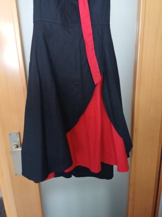 Vestido negro y rojo mujer