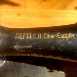 Máquina de coser antigua Alfa, más de 50 años