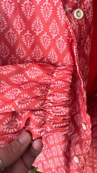 Giubbotto impermeabile rosso da donna