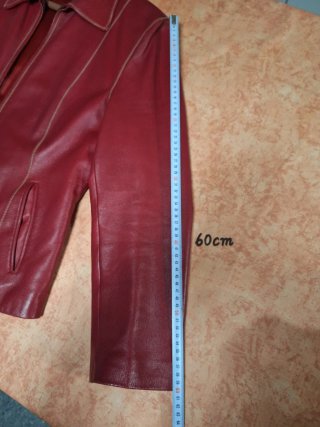 Chaqueta de cuero roja