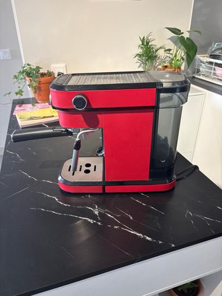Cafetera Cecotec Roja + Molinillo