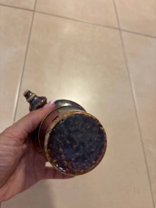 Tintero de cerámica marrón