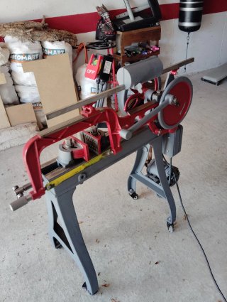 Sierra alternativa con motor