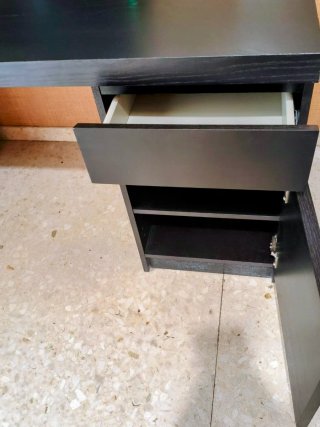 Escritorio Ikea MALM negro