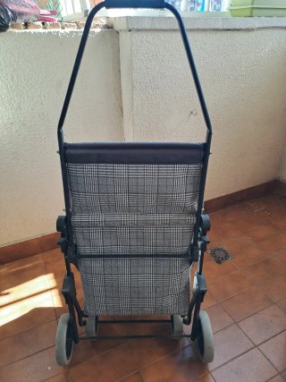 Carrito Compra Playmarket Cuadros Gris. Barcelona
