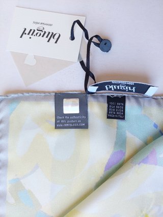 Foulard Blugirl Blumarine nuovo in seta 50x50 cm