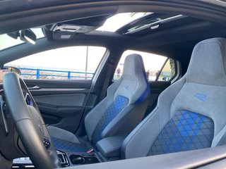 Volkswagen Golf 2025