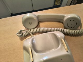 Teléfono Heraldo Beige y Verde