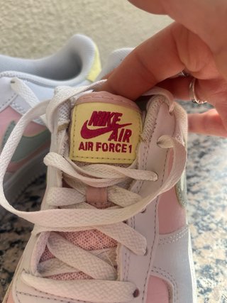 Nike Air Force 1 rosas y blancas