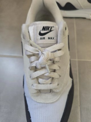 Nike Air Max 1 Blancas y Negras