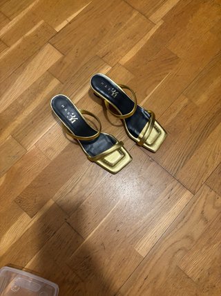 Sandalias tacón doradas MAS.34