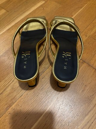 Sandalias tacón doradas MAS.34