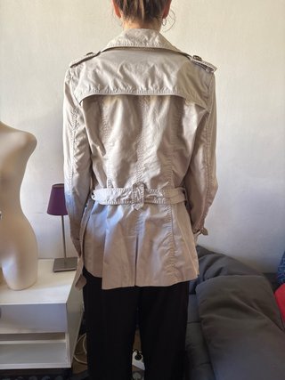 Gabardina Stradivarius Beige