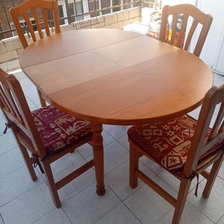 MESA DE MADERA Y 4 SILLAS 50 EUROS, CARTAGENA