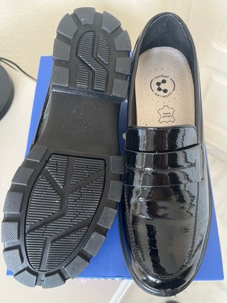 Zapatos charol negros talla 39 Comfeet